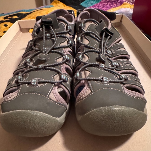 Khombu Sandals Size 9M - Picture 2 of 5